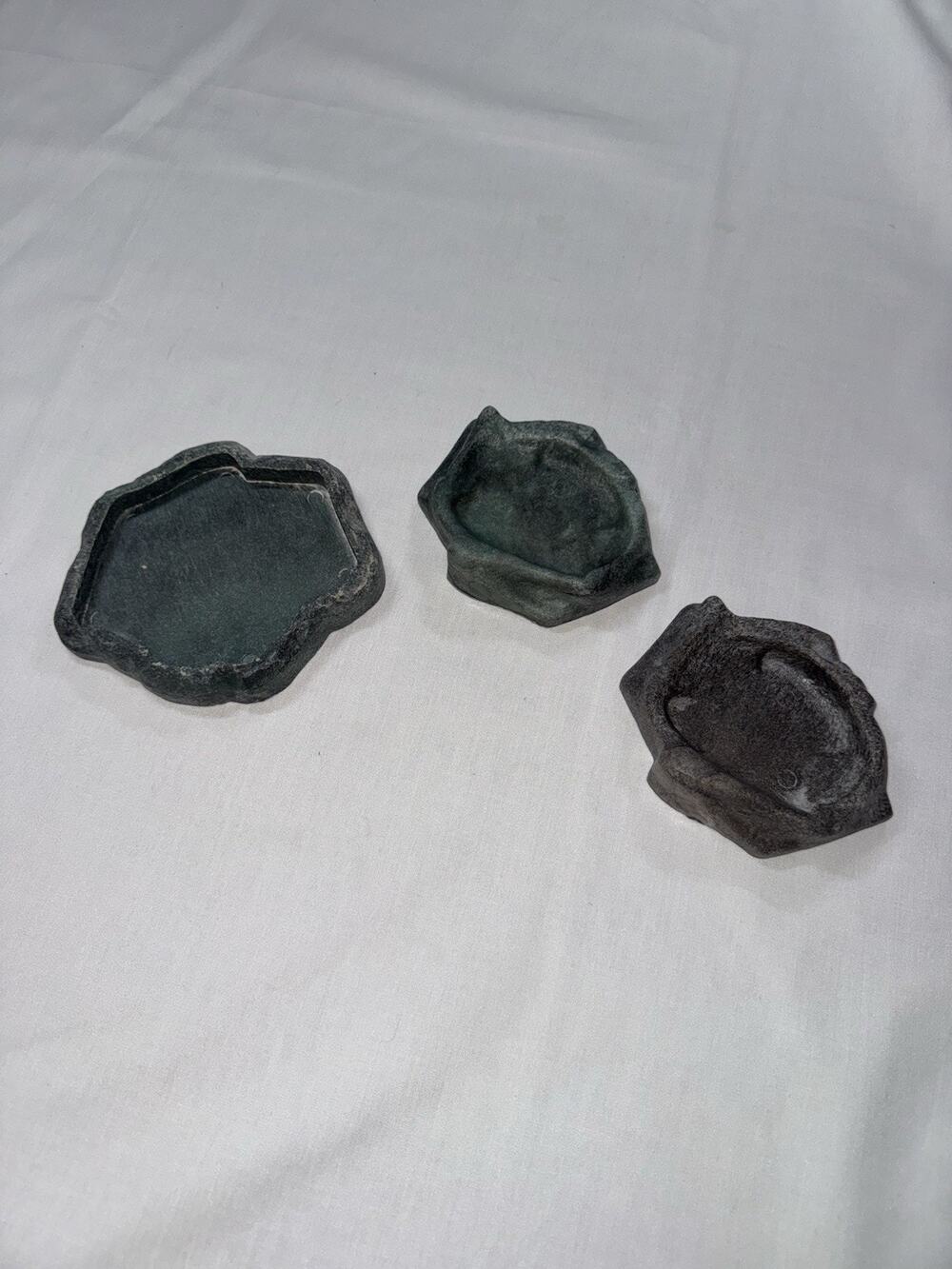 Zoo Med Repti Rock Food Dish Lot Of 3 And Kitchen Scale.